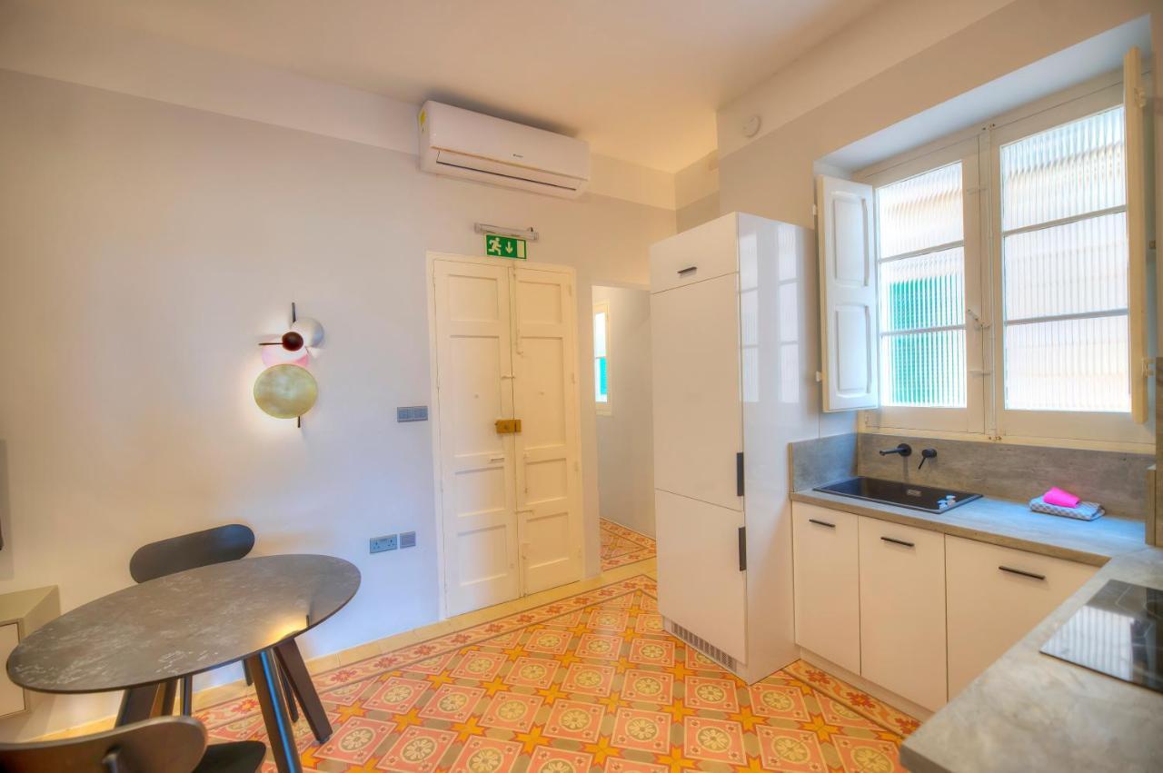 Beautiful One Bedroom Seafront Apartment Vpal1-1 Ил-Фурияна Екстериор снимка